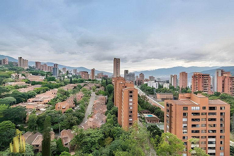 5G 1204 - Apt elegante con vistas desde el balcón