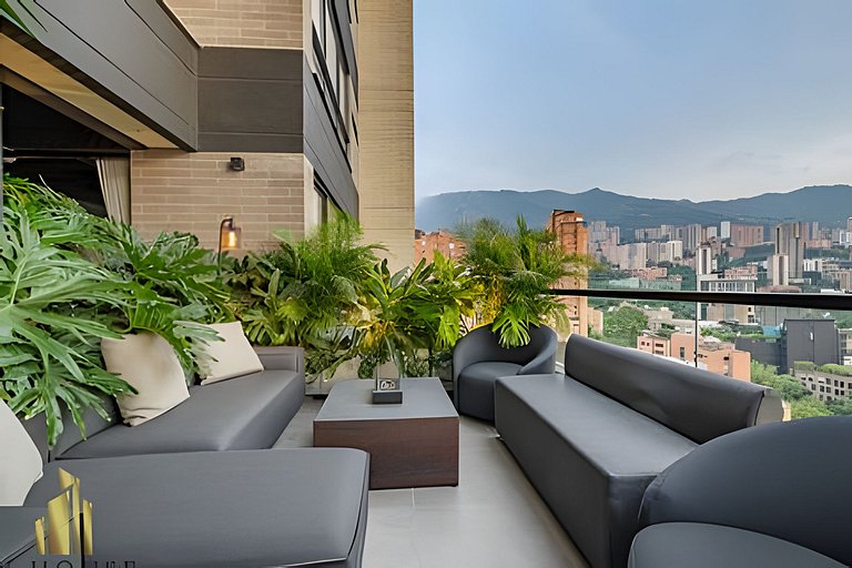 Art Living 1504 - Luxe City View Suite, XL Balcony