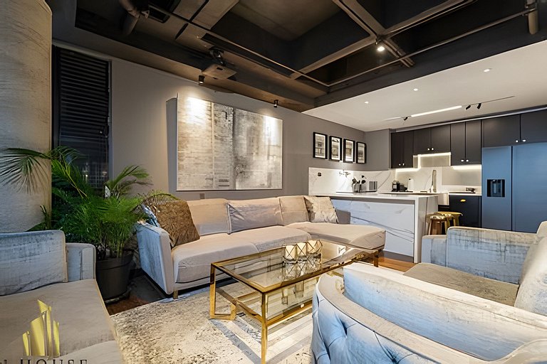 Art Living 1504 - Luxe City View Suite, XL Balcony
