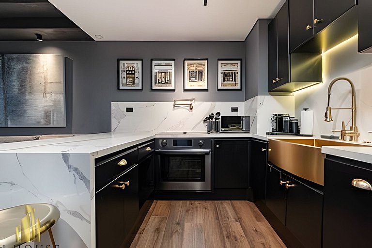 Art Living 1504 - Luxe City View Suite, XL Balcony