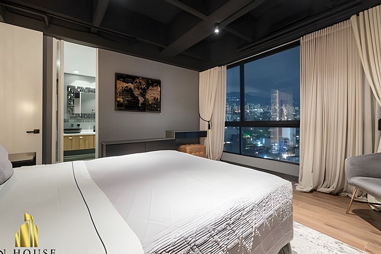 Art Living 1504 - Luxe City View Suite, XL Balcony