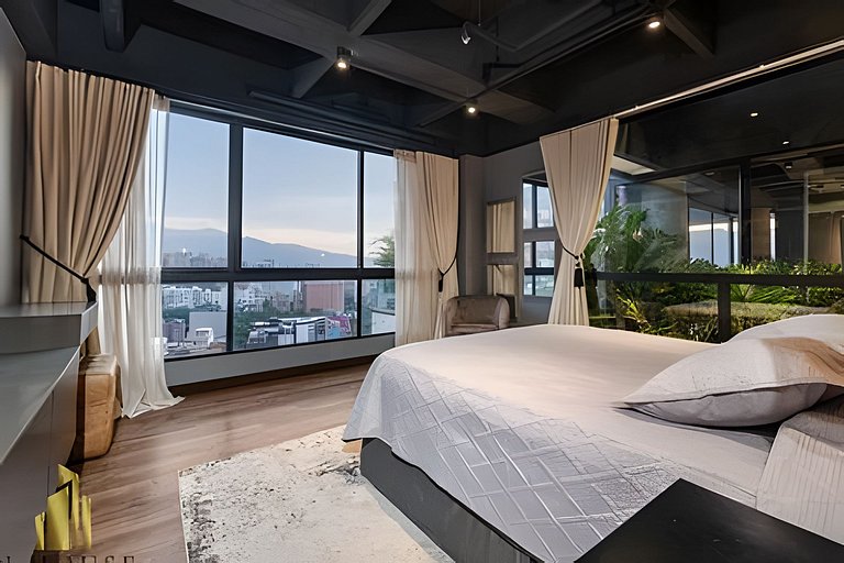Art Living 1504 - Luxe City View Suite, XL Balcony