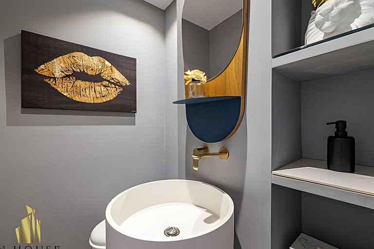 Art Living 1504 - Luxe City View Suite, XL Balcony