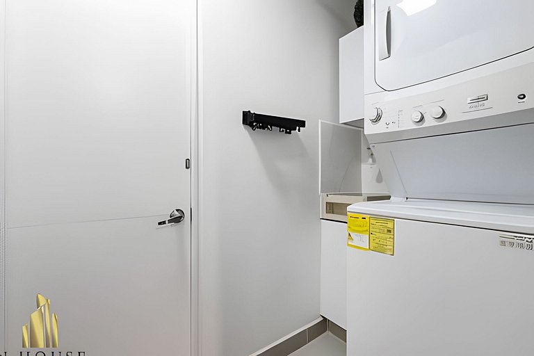 Art Living 1504 - Luxe City View Suite, XL Balcony