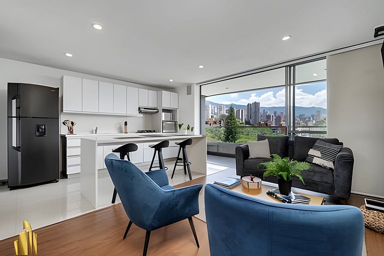 Life 703 - Contemporary/Well-Lit Apt/Sunset Views