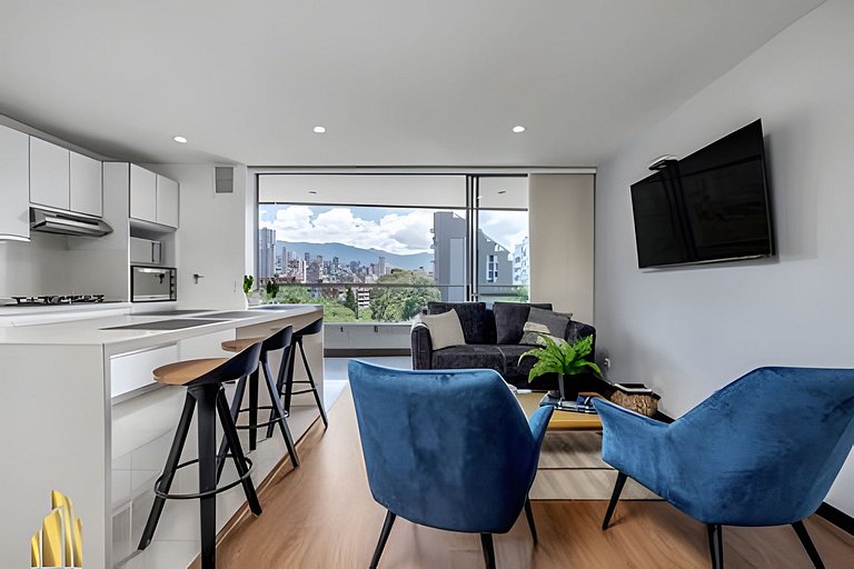 Life 703 - Contemporary/Well-Lit Apt/Sunset Views