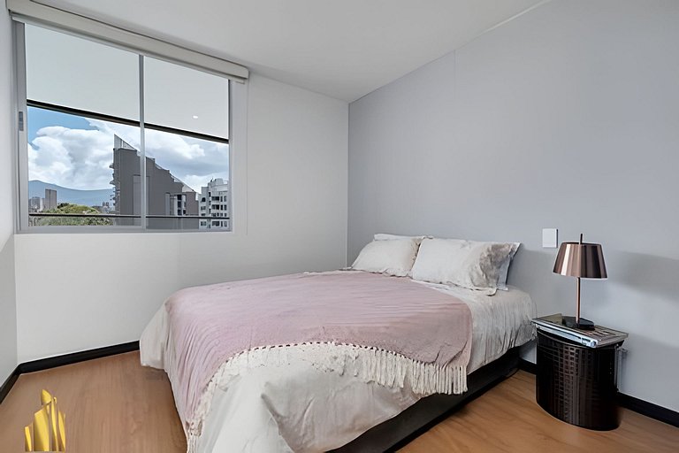 Life 703 - Contemporary/Well-Lit Apt/Sunset Views
