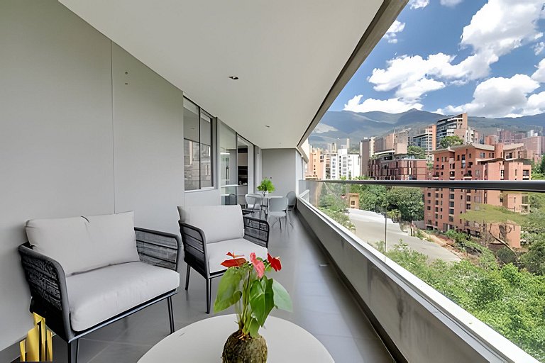 Life 703 - Contemporary/Well-Lit Apt/Sunset Views