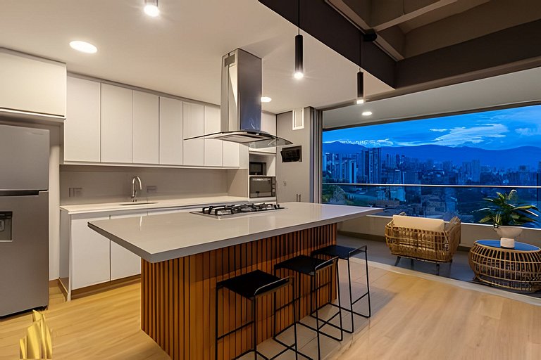 Life 1603 - Panoramic & Tastefully Decorated Loft