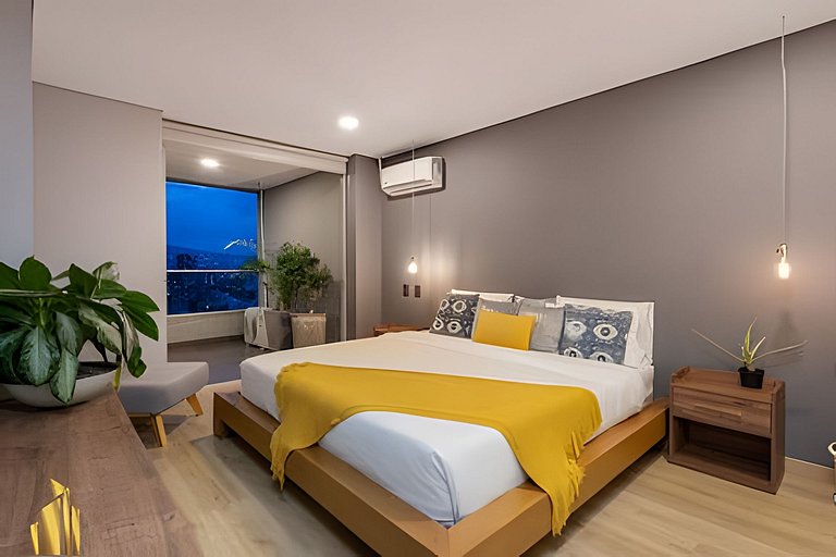 Life 1603 - Panoramic & Tastefully Decorated Loft