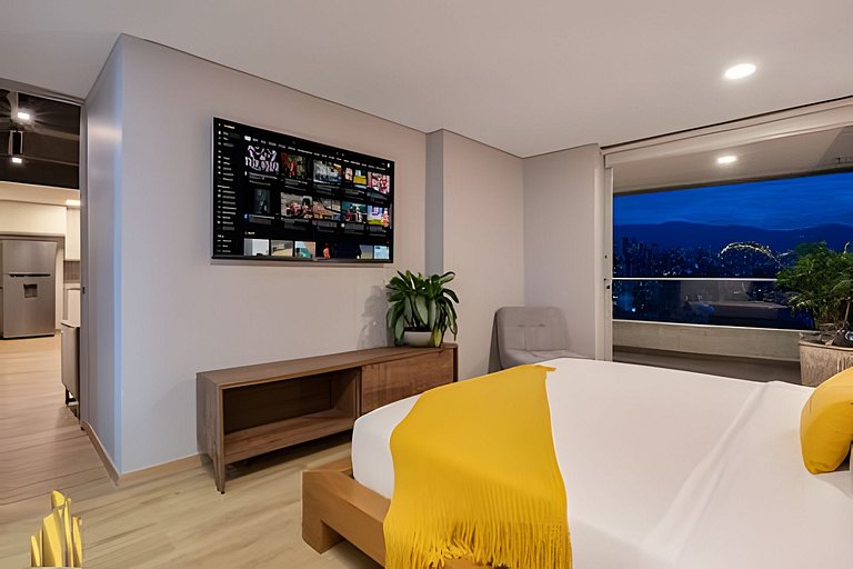 Life 1603 - Panoramic & Tastefully Decorated Loft