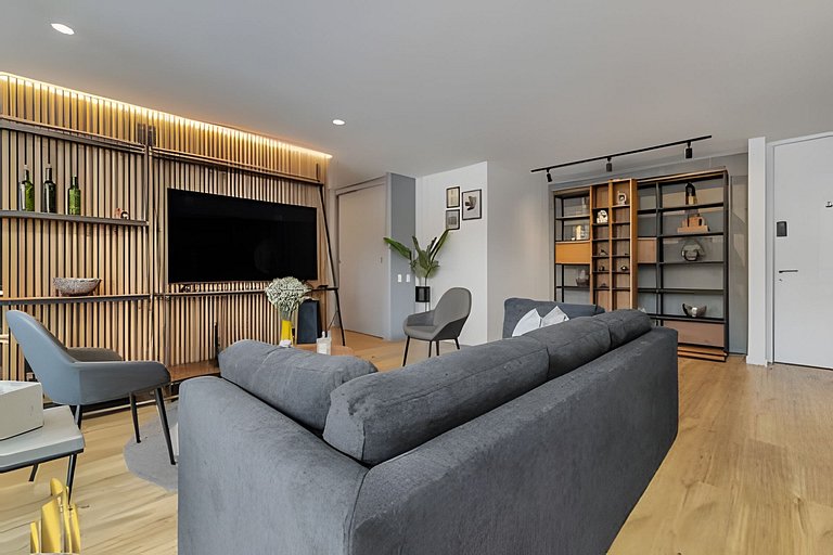 Life 801 - Exclusive & Bright Apt/pool/gym/balcony
