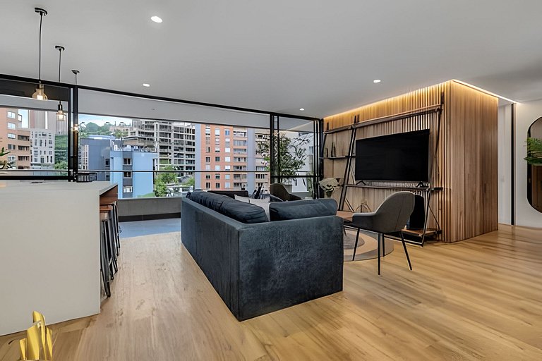 Life 801 - Exclusive & Bright Apt/pool/gym/balcony
