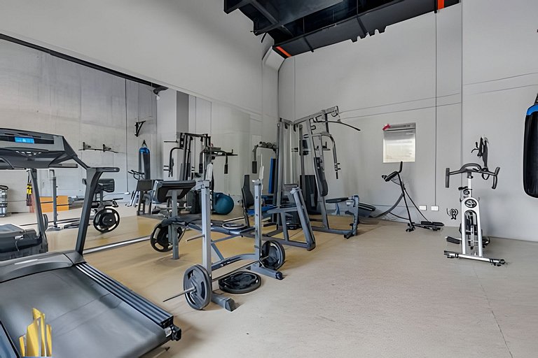 Life 801 - Exclusive & Bright Apt/pool/gym/balcony