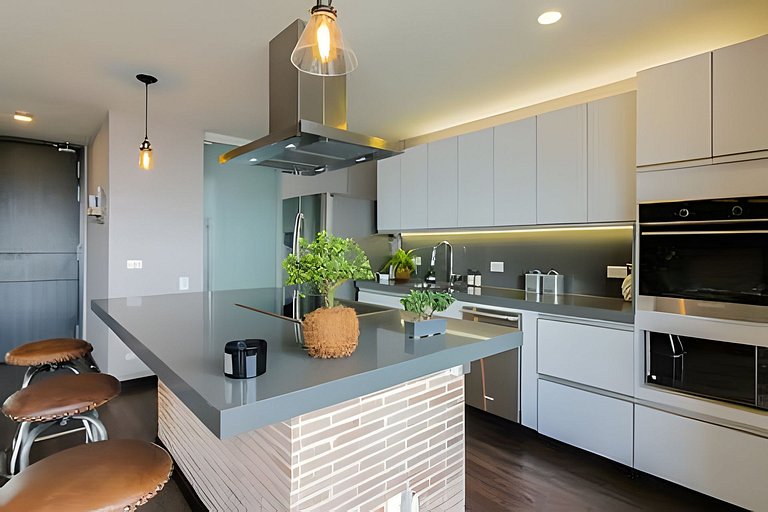 Life 1103 - Contemporary Comfort/Spacious Apt/Pool