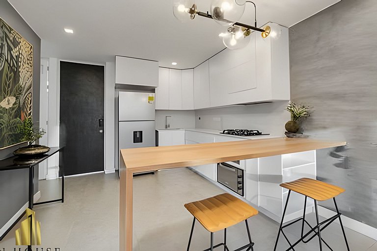 Provenza Life 1001 - Airy apt w priv balcony & gym