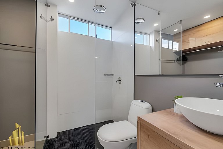 Provenza Life 1001 - Airy apt w priv balcony & gym