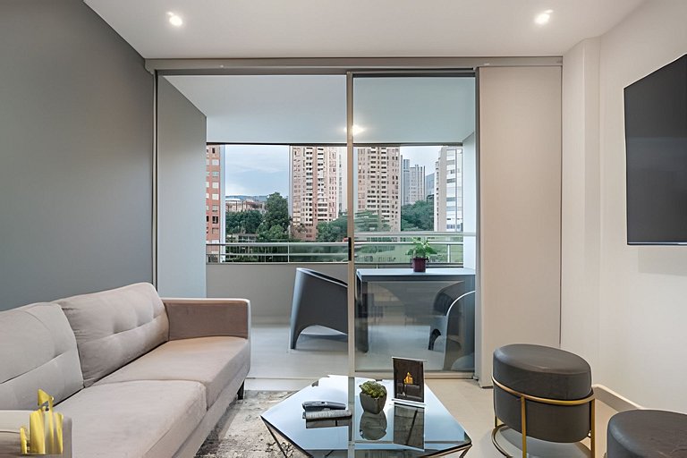 Provenza Life 703 - Secure/bright apt/priv balcony