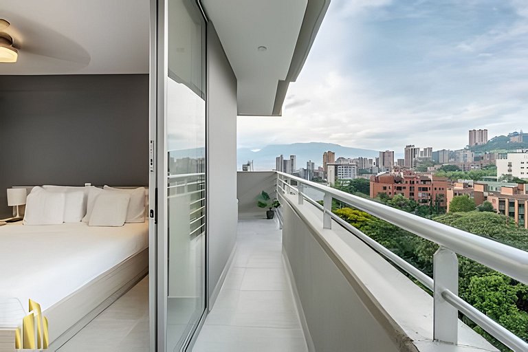Provenza Life 703 - Secure/bright apt/priv balcony