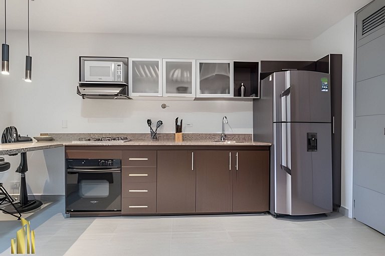Provenza Life 703 - Secure/bright apt/priv balcony