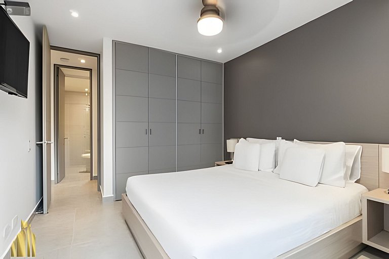 Provenza Life 703 - Secure/bright apt/priv balcony