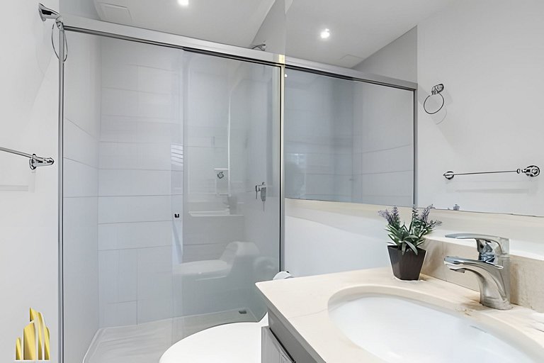 Provenza Life 703 - Secure/bright apt/priv balcony