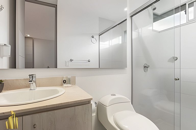 Provenza Life 703 - Secure/bright apt/priv balcony