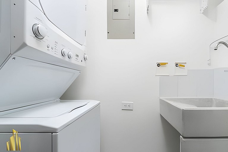 Provenza Life 703 - Secure/bright apt/priv balcony