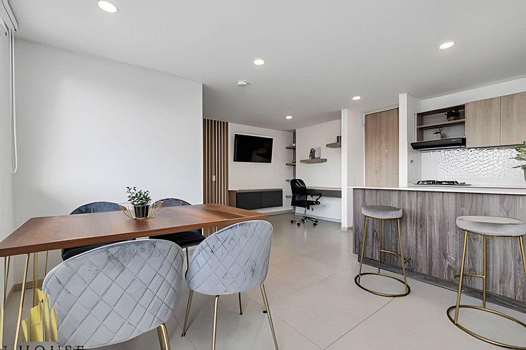 Metropolitan 2226-Familiar Bright Apt/Priv balcony