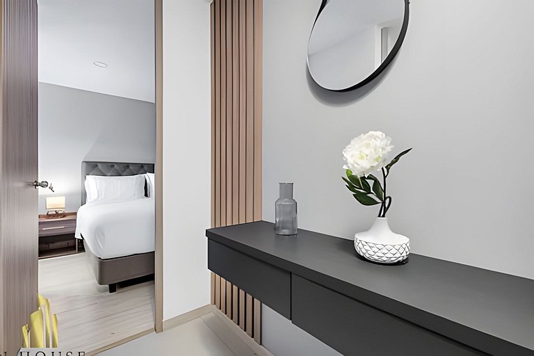 Metropolitan 2226-Familiar Bright Apt/Priv balcony