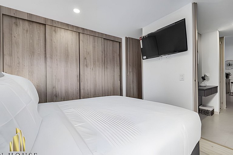 Metropolitan 2226-Familiar Bright Apt/Priv balcony