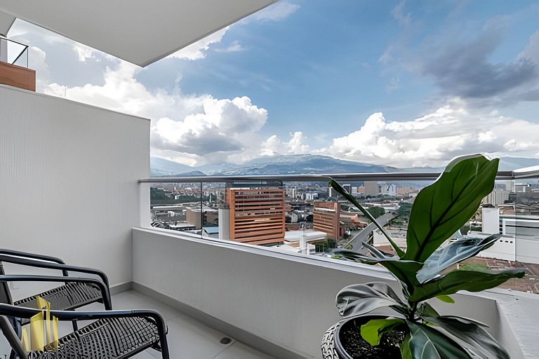 Metropolitan 2226-Familiar Bright Apt/Priv balcony