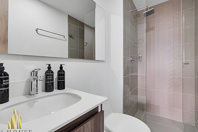 Metropolitan 2226-Familiar Bright Apt/Priv balcony