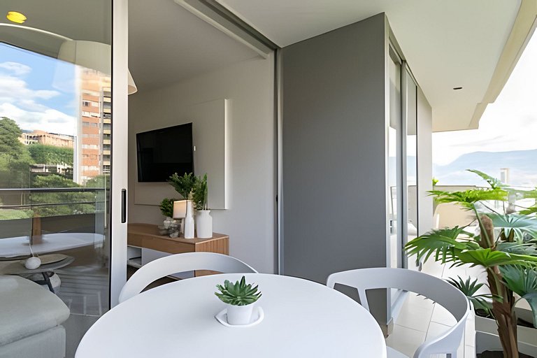 Provenza Life 603 - Chic Urban Retreat