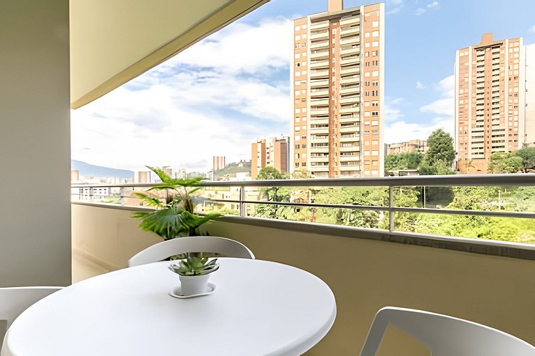 Provenza Life 603 - Chic Urban Retreat