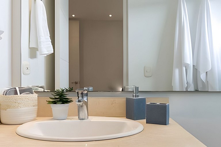 Provenza Life 603 - Chic Urban Retreat