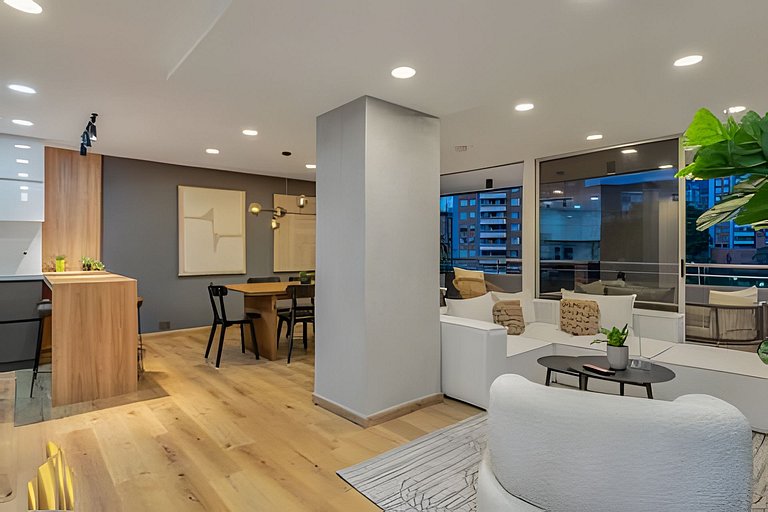 Provenza Life 1002-Tastefully decorated loft/gym