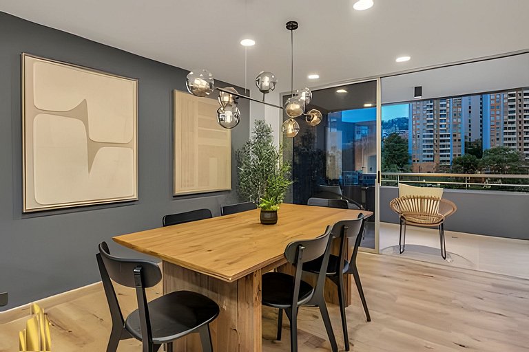 Provenza Life 1002-Tastefully decorated loft/gym