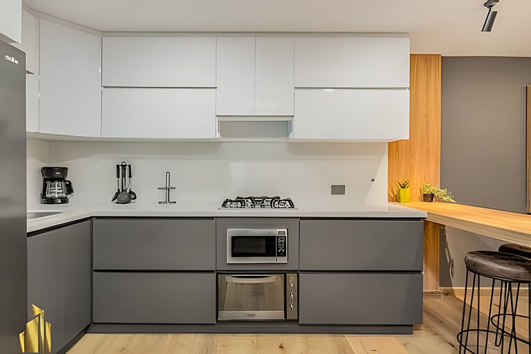 Provenza Life 1002-Tastefully decorated loft/gym