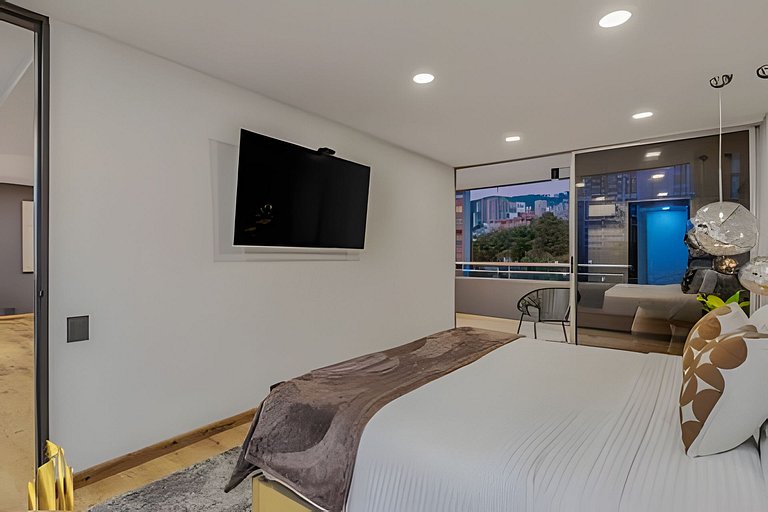 Provenza Life 1002-Tastefully decorated loft/gym