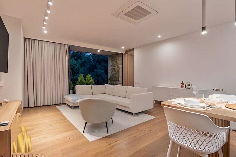 C42 502 - Stay in Style & Comfort at El Poblado