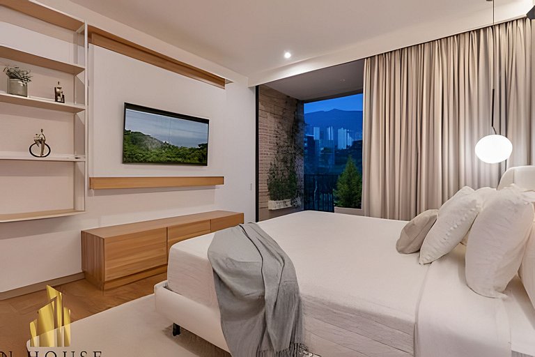 C42 502 - Stay in Style & Comfort at El Poblado