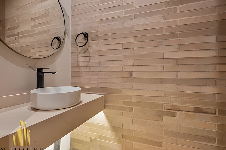C42 502 - Stay in Style & Comfort at El Poblado