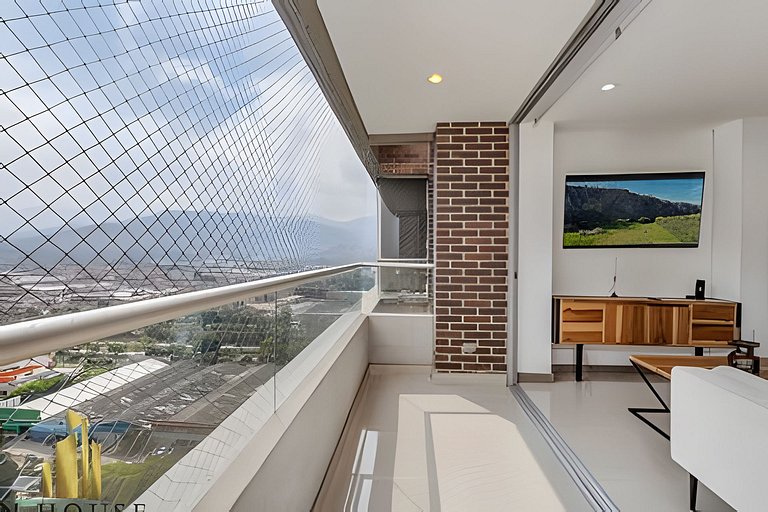 R. Del Río 2603 - Style, Comfort & Prime Location