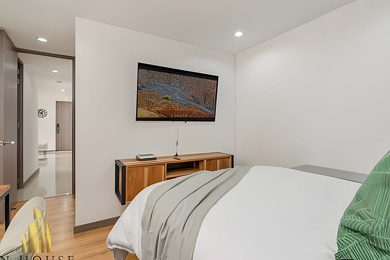 R. Del Río 2603 - Style, Comfort & Prime Location