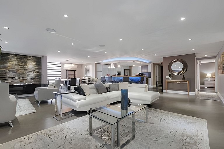 Bosques De Vizcaya 505/Luxury and Space in Harmony