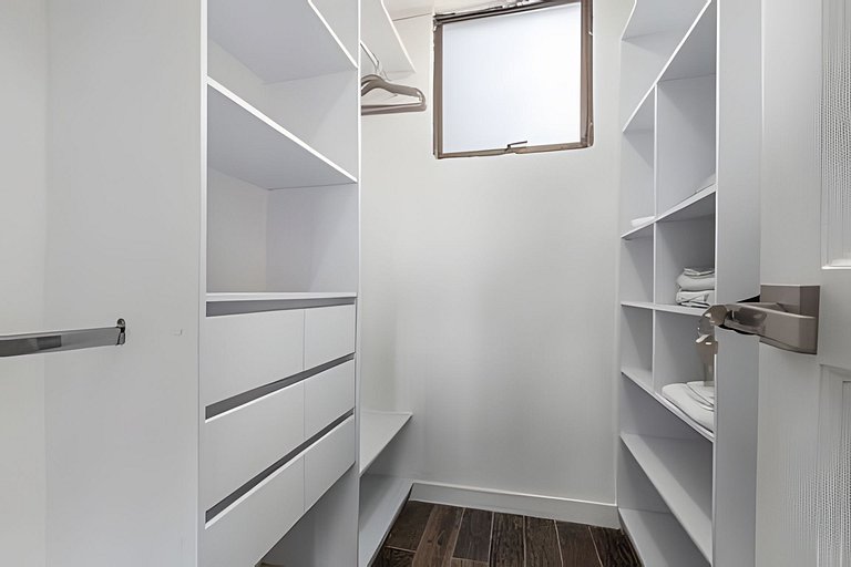 Bosques De Vizcaya 505/Luxury and Space in Harmony