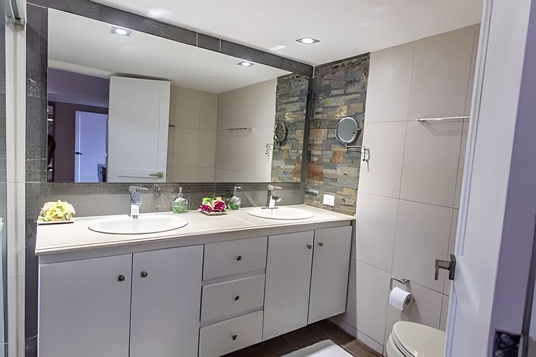 Bosques De Vizcaya 505/Luxury and Space in Harmony
