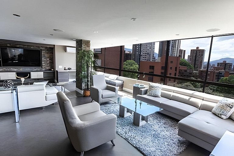 Bosques De Vizcaya 505/Luxury and Space in Harmony