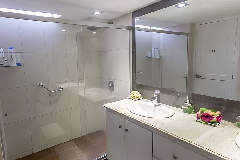 Bosques De Vizcaya 505/Luxury and Space in Harmony
